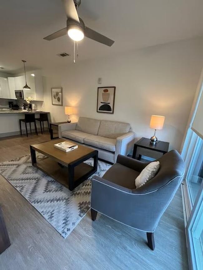 Building Photo - 112 Krog St NE