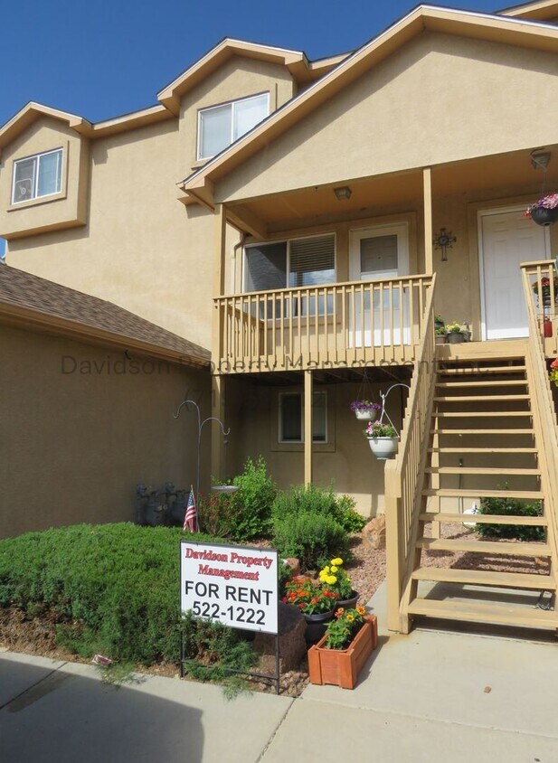 Great 3 Bedroom Condo the Briargate Area - Great 3 Bedroom Condo the Briargate Area
