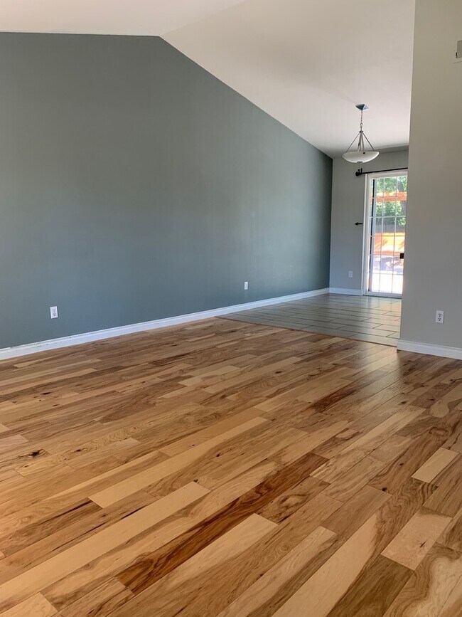 Foto del edificio - 3 bedroom 2 bathroom Home - Ferndale Subdi...