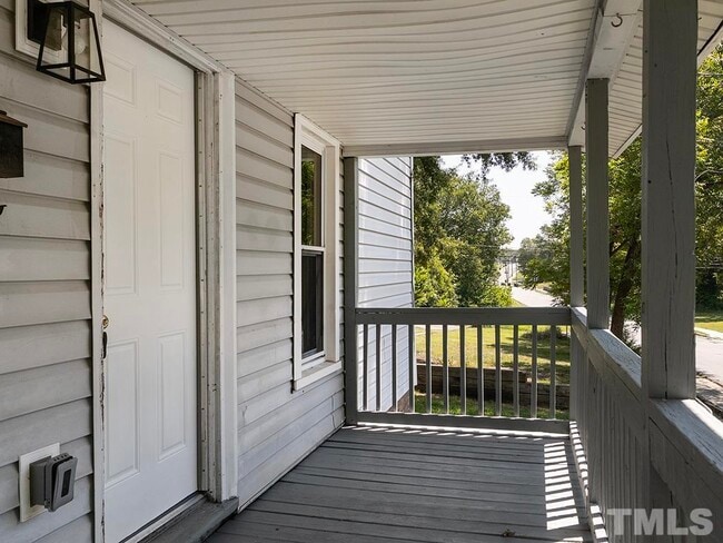 Building Photo - 234 Hatch St