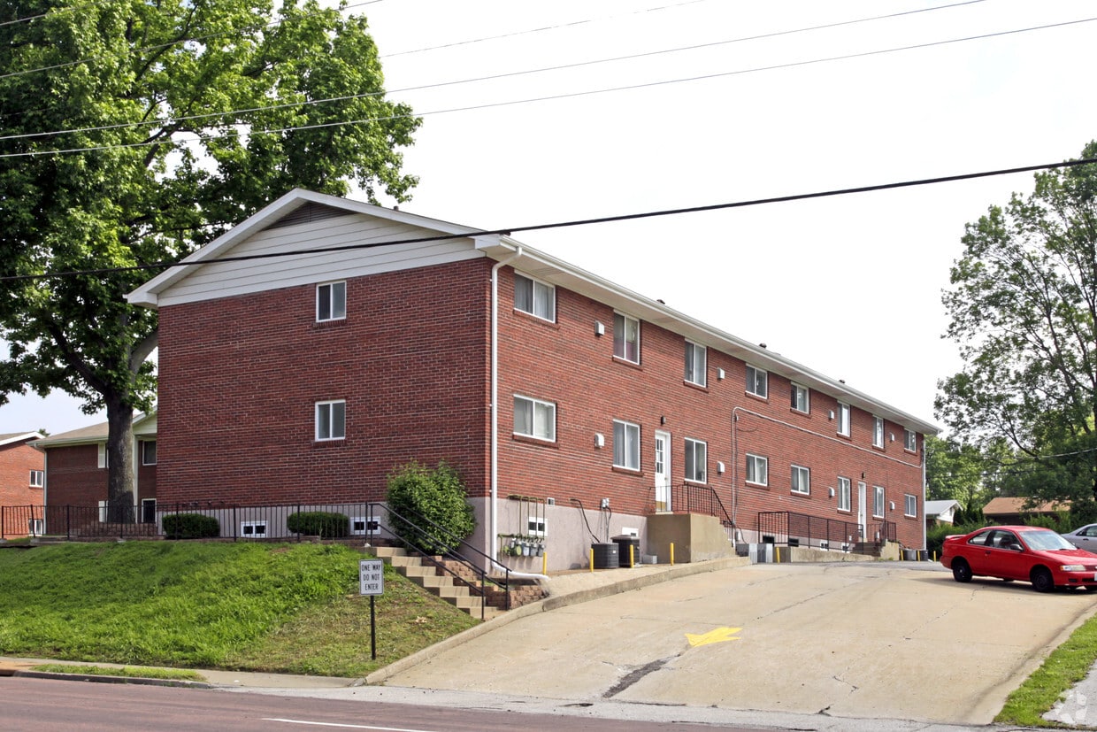 Building Photo - Charbonier Apartments