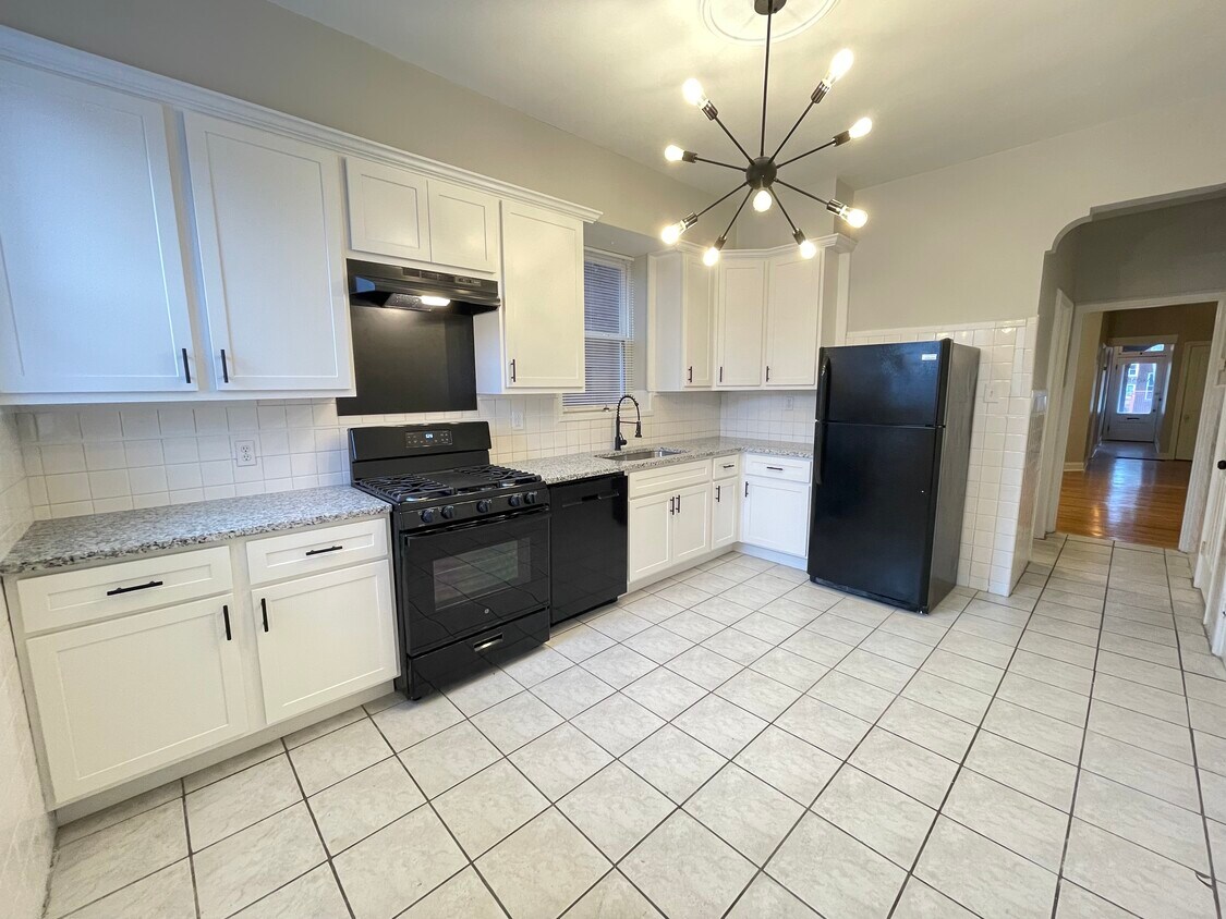 Foto principal - 3401 Hartford St