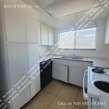 Building Photo - 4424 N 53rd Ln