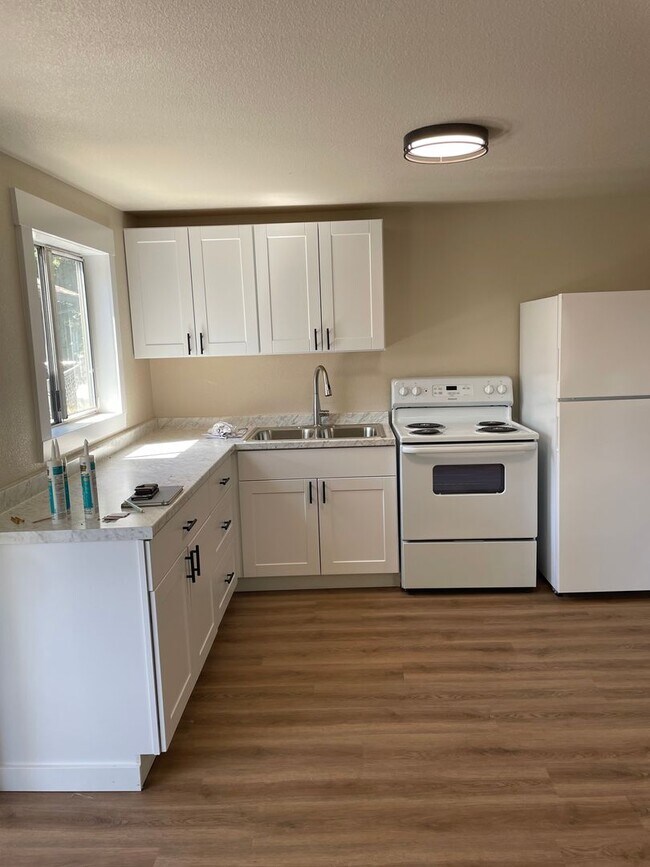 Foto del edificio - 432 N Holly St