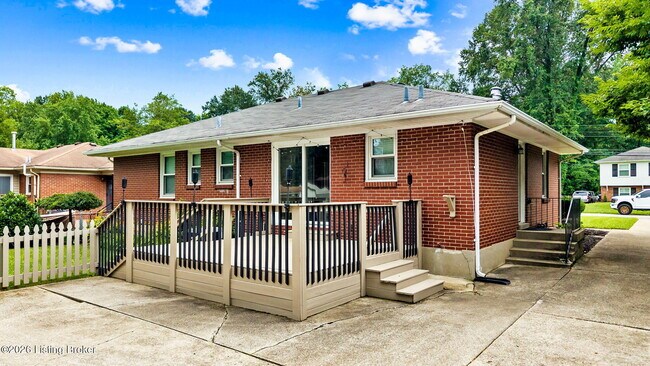 Foto del edificio - 519 Leyton Ave