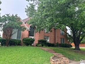 Building Photo - 4449 Longfellow Dr