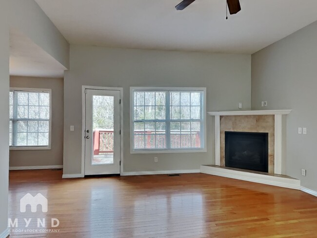 Foto del edificio - 2921 W Augusta Hills St