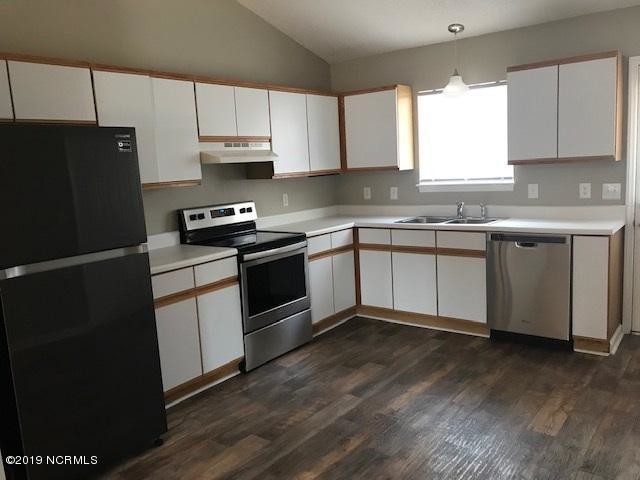 Building Photo - 1811 Summerhaven Dr