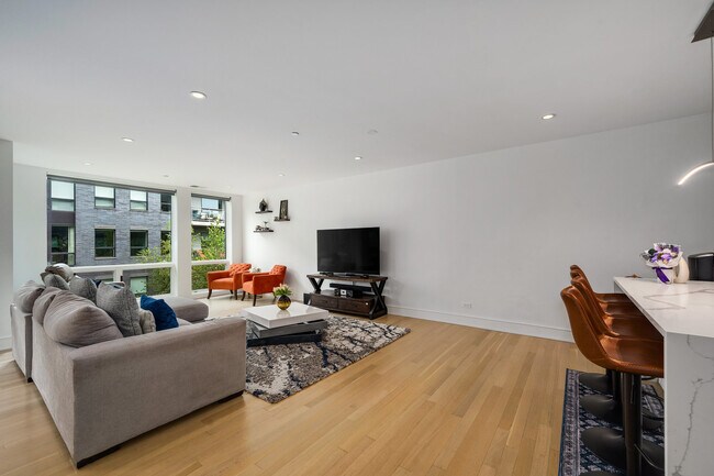 Foto del edificio - 2633 N Hermitage Ave
