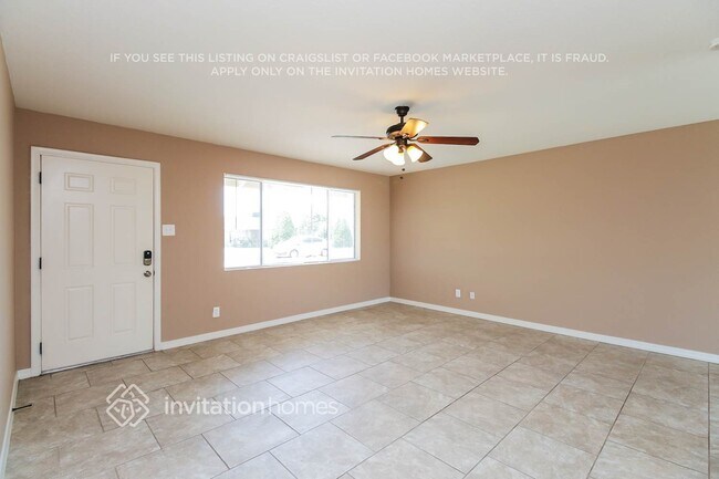 Foto del edificio - 5310 E Cambridge Ave