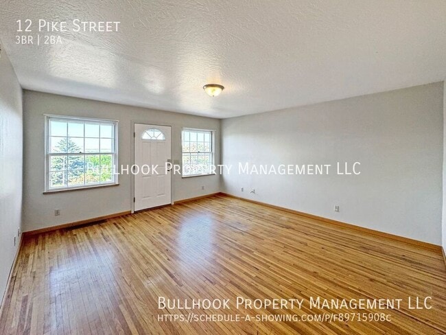 Building Photo - 12 Pike St