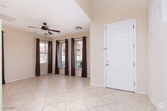 Building Photo - 8556 Zelkova Ct