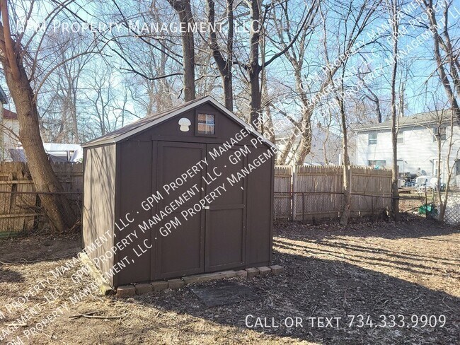 Foto del edificio - 2310 Deerfield Ct