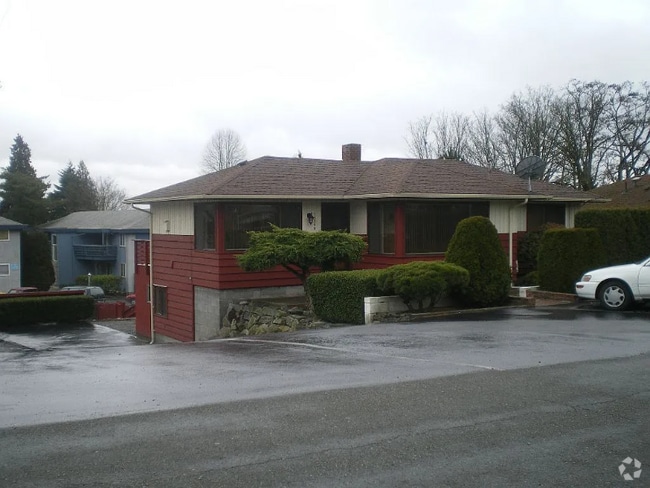 Building Photo - 15244 30th Ave S