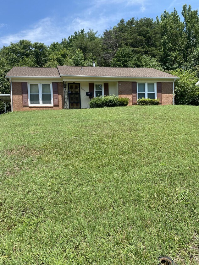 2964 Bainbridge Dr, WinstonSalem, NC 27105 House for Rent in Winston