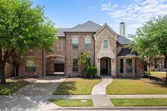 Building Photo - 10941 Yorkshire Ln