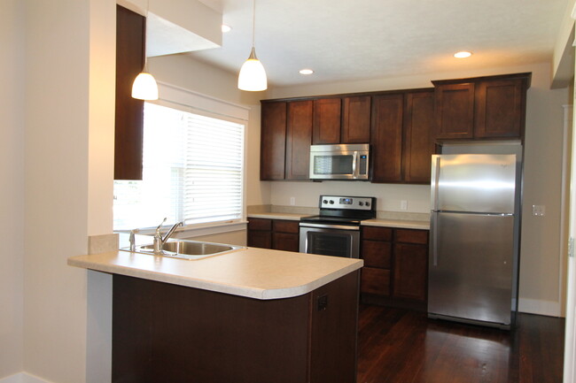 Building Photo - The Doll House -- Cool Two Bedroom at The ...