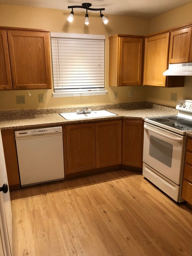 Kitchen - 267 West 1100 North