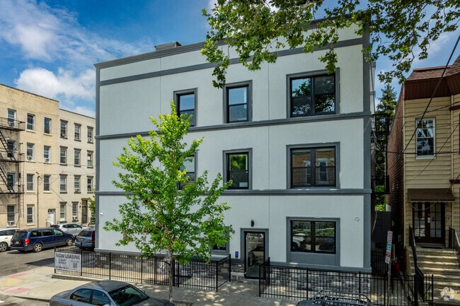 Building Photo - 22 Fleet St