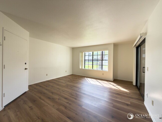 Foto del edificio - Spacious 2 Bedroom Condo in Camarillo!
