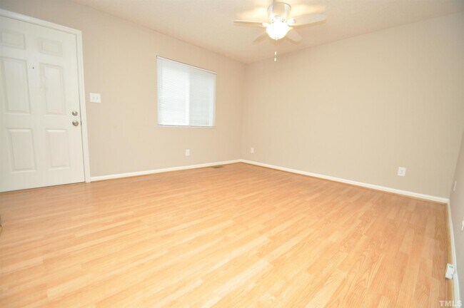 Building Photo - 6202 Deerwood Pl
