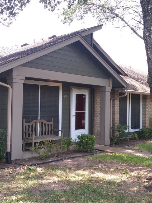 Building Photo - 1015 E Yager Ln
