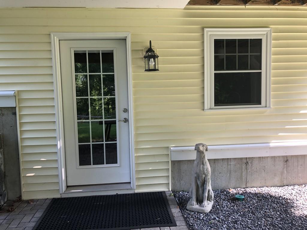 Primary Photo - 5 Fantasia Ln