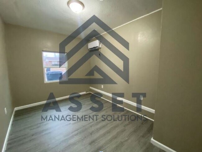 Foto del edificio - Charming 5 Bedroom Rent to Own Home!!