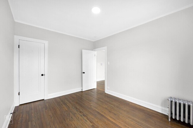 Foto del edificio - 2610 N Laramie Ave