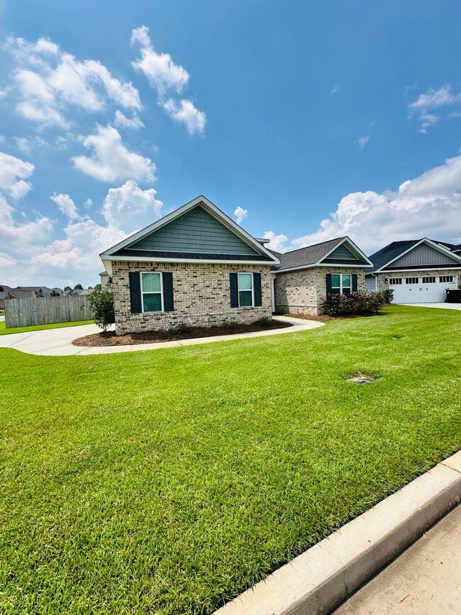 Building Photo - 600 Broderick Cir
