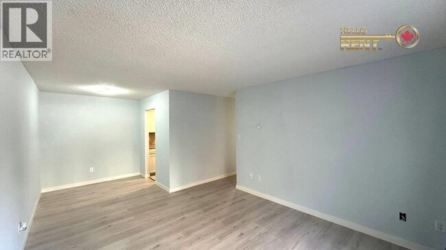 Building Photo - 9270-9270 Salish Ct