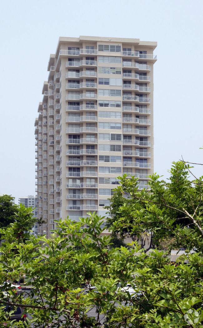 Building Photo - Plaza Del Prado Condominium