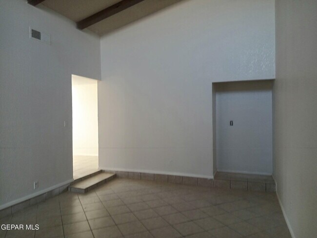 Foto del edificio - 3558 E Glen Dr