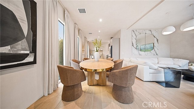 Foto del edificio - 8840 Ashcroft Ave