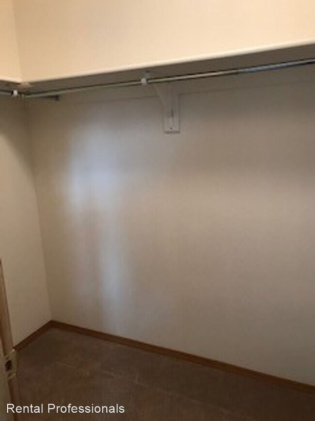 Foto del edificio - 3 br, 1 bath House - 484 West Shore Drive