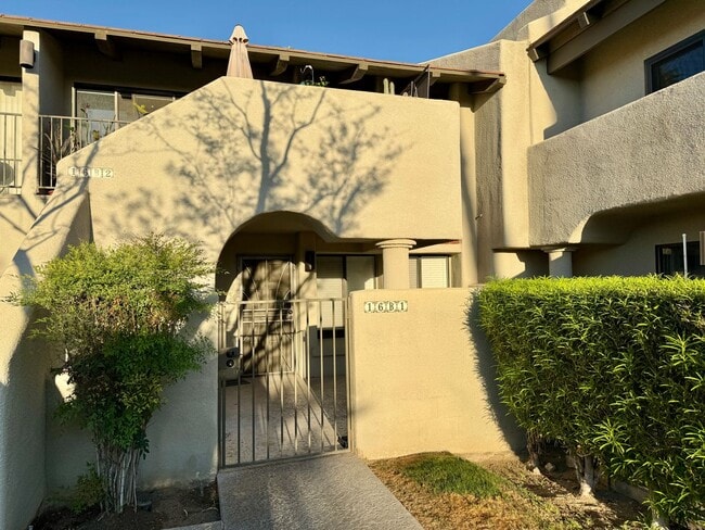 Building Photo - CASA VERDE - One Bedroom - Unfurnished - Long Term