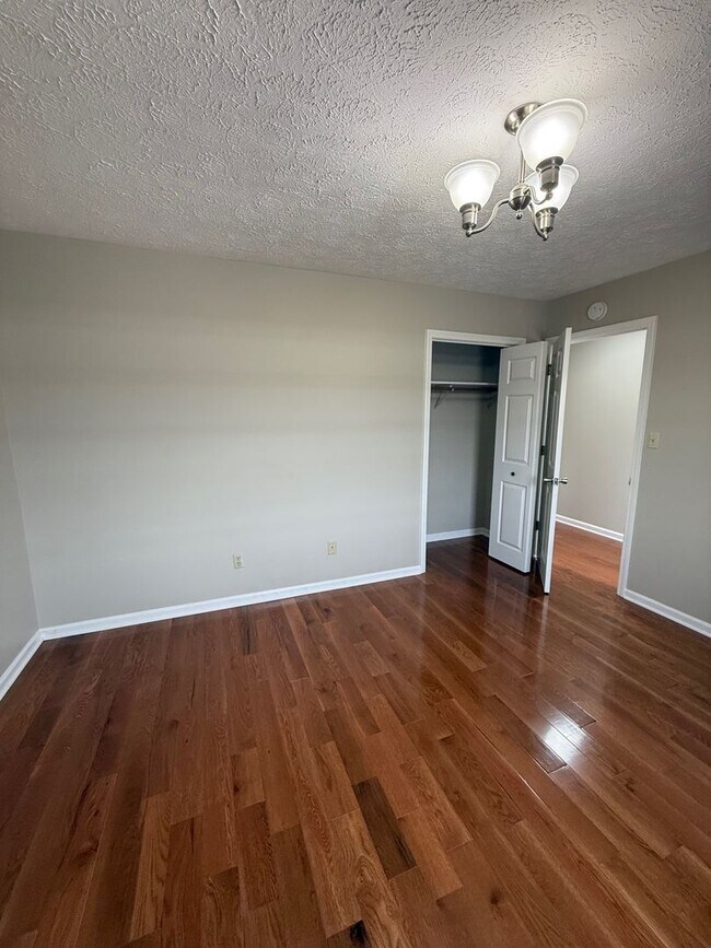 Foto del edificio - Charming All-Brick Condo in the Heart of Kingsport.