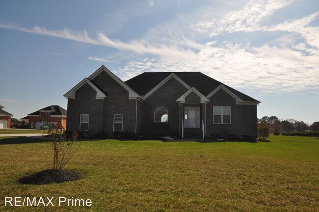 Building Photo - 4 br, 3.5 bath House - 1405 Paul Eason Drive