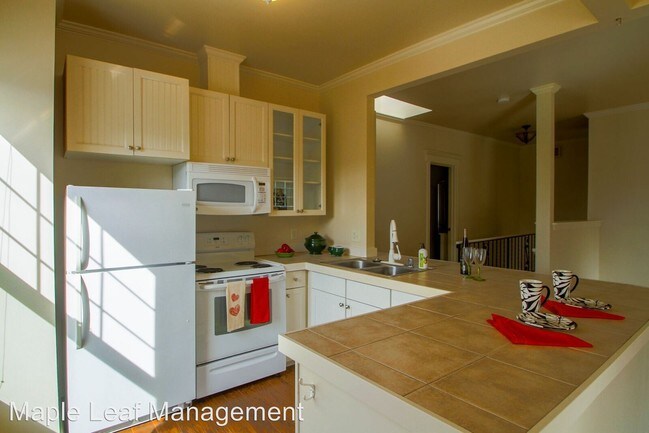Foto del edificio - 19601 24th Ave NW