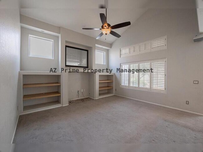 Foto del edificio - 873 W Tremaine Ave