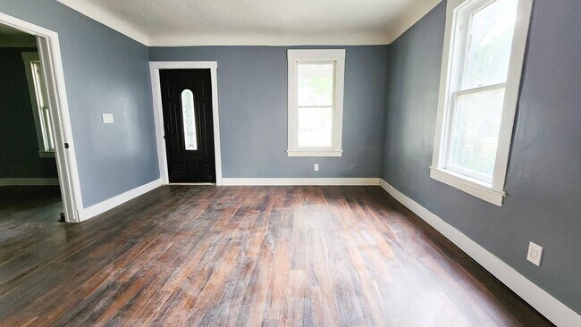 Foto del edificio - 2117 Halstead Ave