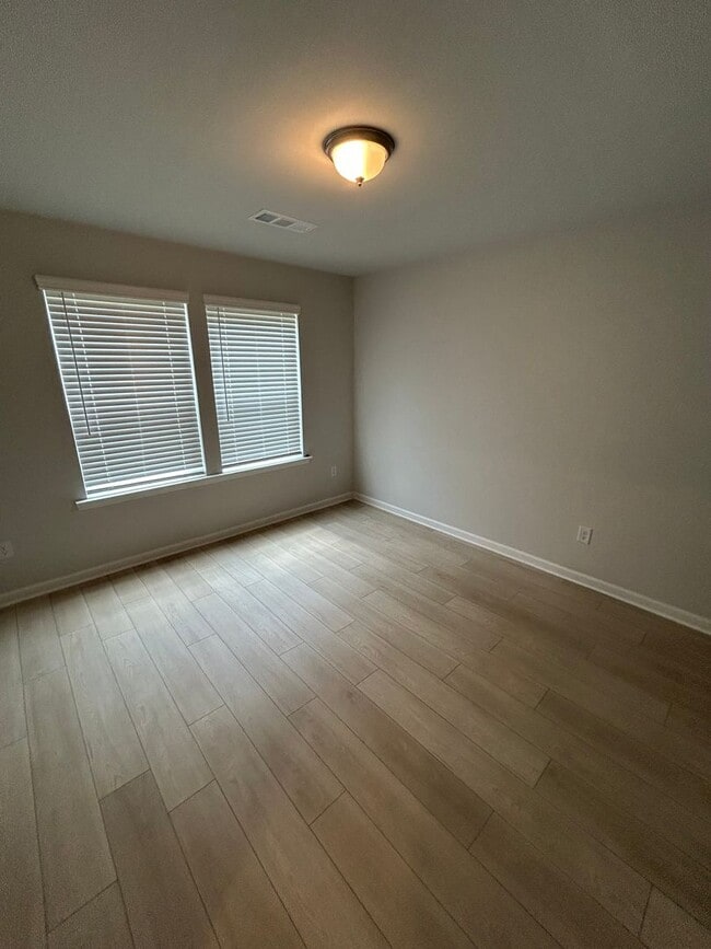 Building Photo - 106 Werner Brk Wy SW