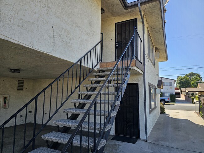 Foto del edificio - 10440 Western Ave