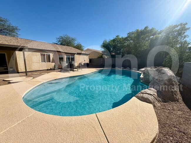 Building Photo - 8667 N Golden Moon Way