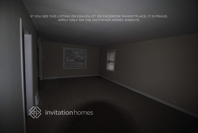 Building Photo - 9326 S 54th Ct