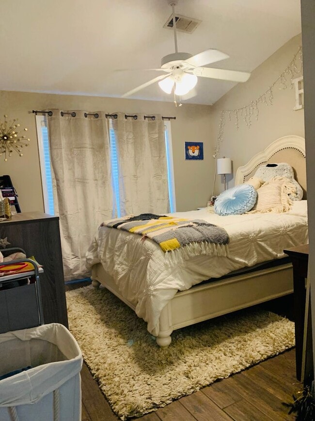 Foto del edificio - Tower Place #303