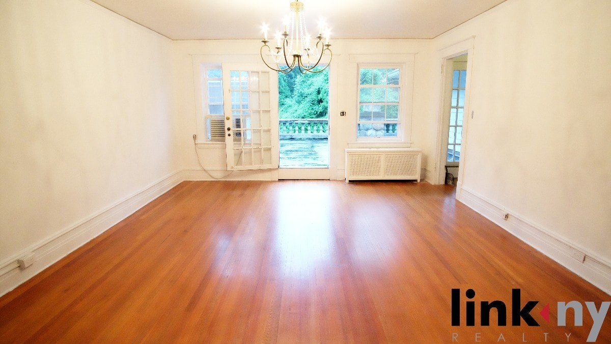 Primary Photo - 149 Central Dr
