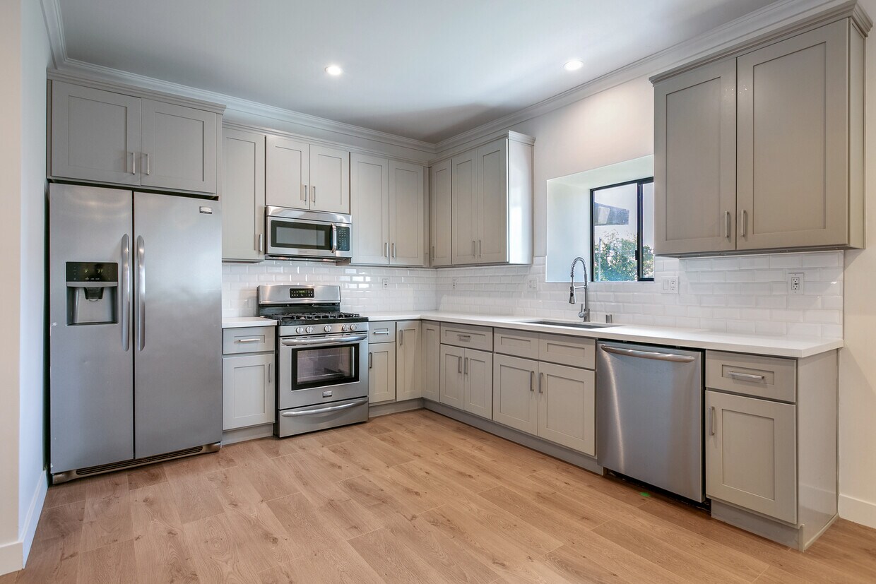 Foto principal - 1006 Waterloo St