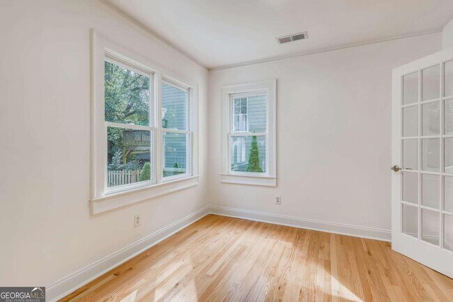 Foto del edificio - 1253 Francis St NW