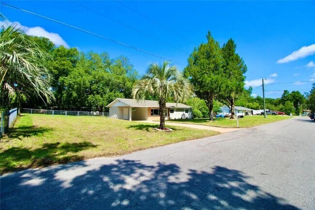 Foto del edificio - 2912 NE 25th Ct